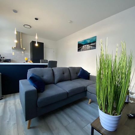 Hu-Thirteen Apt One - Sleeps 4 Apartment Hessle Exterior photo